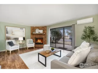 Photo #5: 982372 Listing