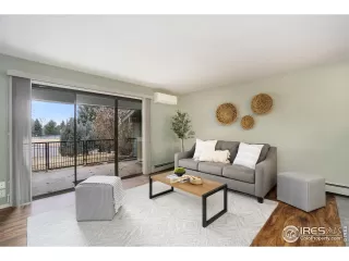 Photo #6: 982372 Listing