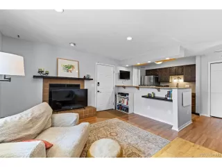 Photo #5: 9823767 Listing