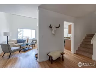 Photo #4: 982387 Listing