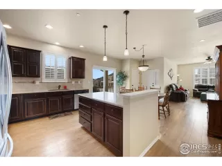 Photo #4: 982391 Listing