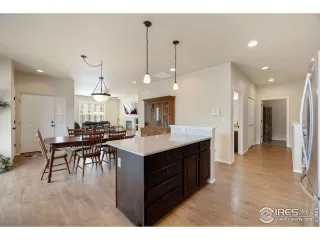 Photo #6: 982391 Listing