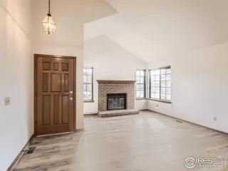 Photo #3: 982446 Listing