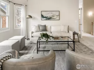 Photo #2: 982460 Listing