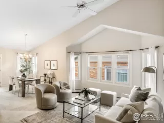 Photo #3: 982460 Listing