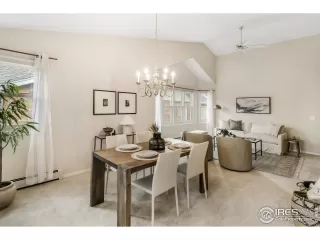 Photo #4: 982460 Listing