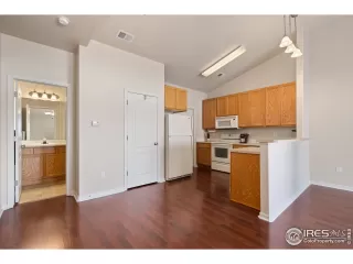 Photo #5: 982503 Listing