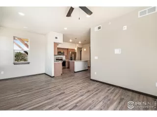 Photo #3: 982538 Listing