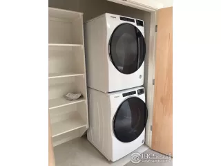 Photo #5: 982545 Listing