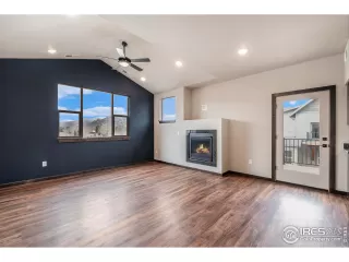 Photo #4: 982547 Listing