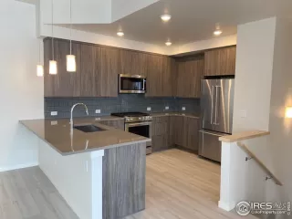 Photo #2: 982548 Listing 