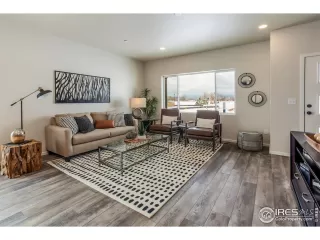 Photo #3: 982600 Listing 
