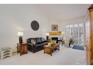 Photo #4: 982626 Listing