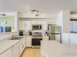 Photo #5: 982635 Listing