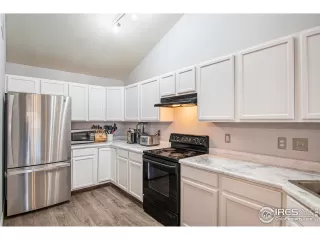 Photo #4: 982651 Listing