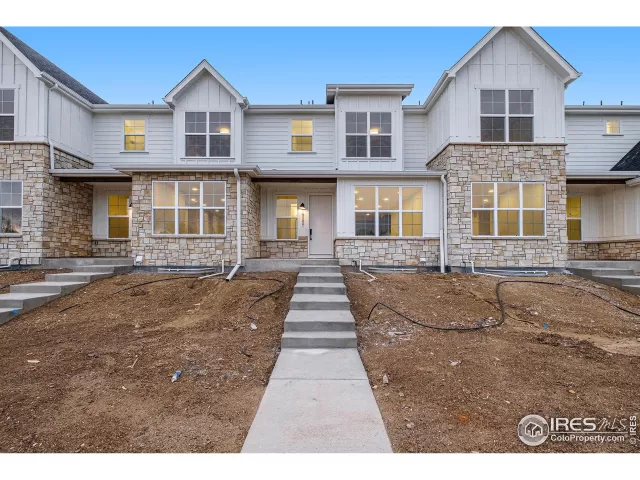 MLS: 982696 Condo For Sale