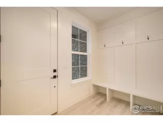 Photo #2: 982696 Listing
