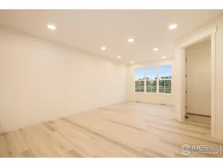Photo #4: 982696 Listing