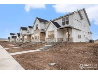 Photo #2: 982699 Listing