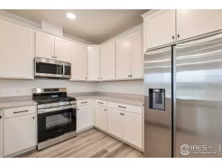 Photo #4: 982699 Listing