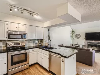 Photo #5: 982702 Listing 