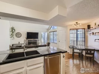 Photo #6: 982702 Listing 
