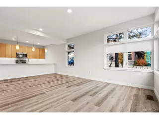 Photo #6: 9827235 Listing