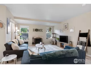 Photo #5: 982736 Listing