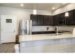 Photo #6: 982754 Listing