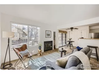 Photo #2: 982803 Listing