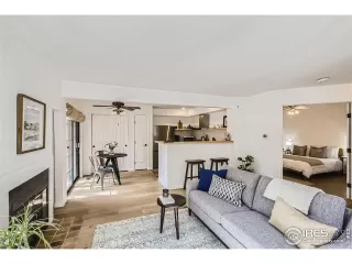 Photo #5: 982803 Listing