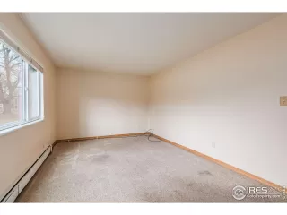 Photo #5: 982810 Listing