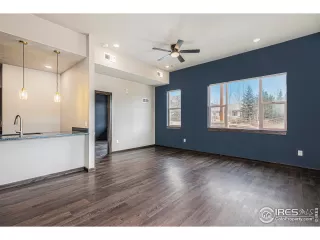 Photo #4: 982813 Listing