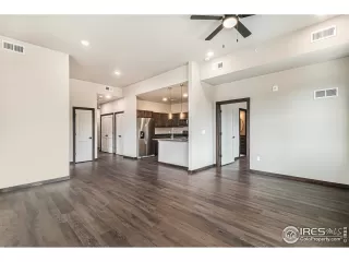 Photo #6: 982813 Listing