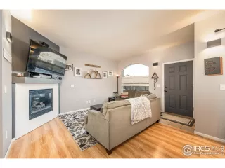 Photo #5: 982914 Listing