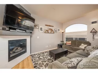 Photo #6: 982914 Listing