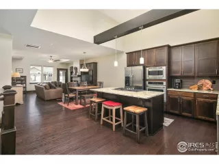 Photo #2: 982988 Listing