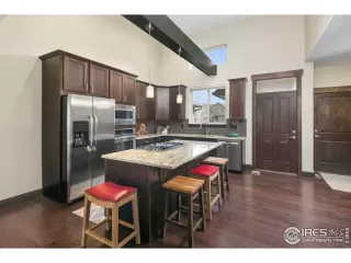 Photo #3: 982988 Listing