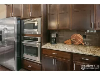 Photo #5: 982988 Listing