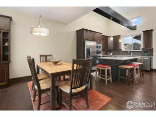 Photo #6: 982988 Listing