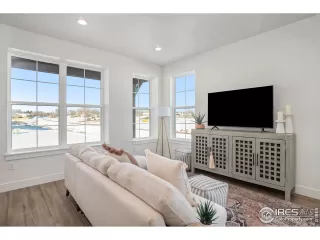 Photo #3: 983054 Listing