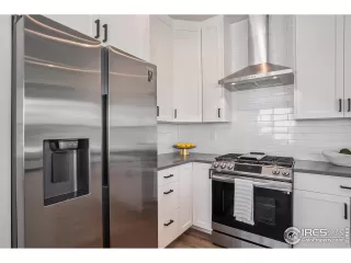 Photo #4: 983054 Listing