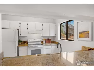 Photo #6: 983059 Listing