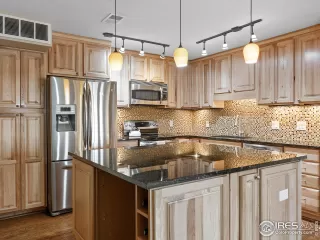 Photo #3: 983157 Listing