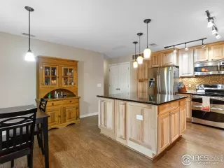 Photo #4: 983157 Listing