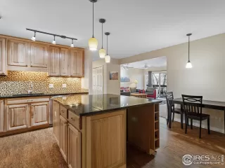 Photo #6: 983157 Listing