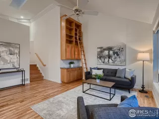 Photo #3: 983196 Listing