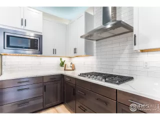 Photo #2: 983202 Listing