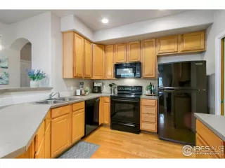 Photo #5: 983203 Listing