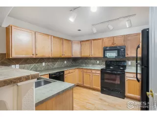 Photo #2: 983214 Listing